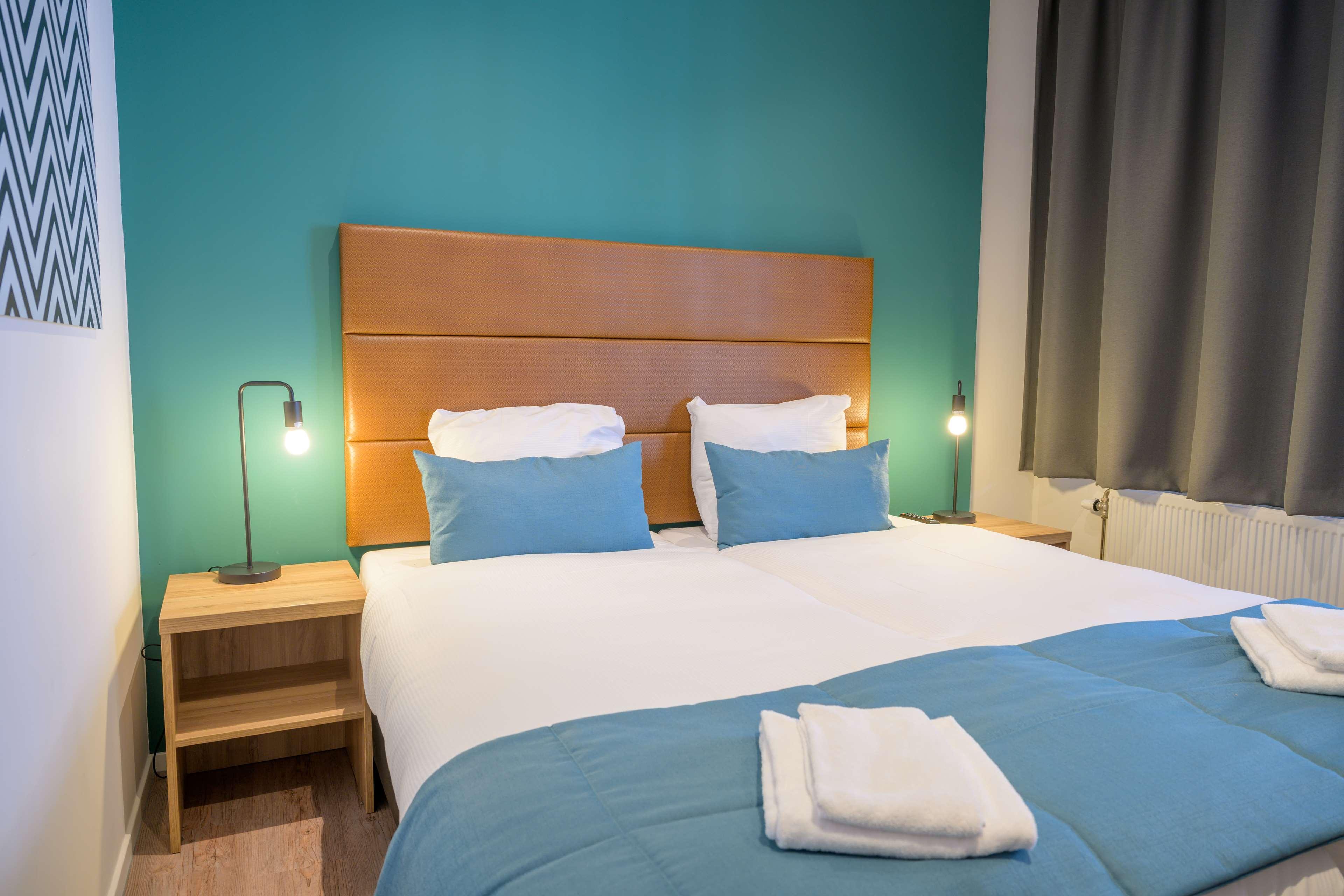 Western Airport & Conference Center 3*