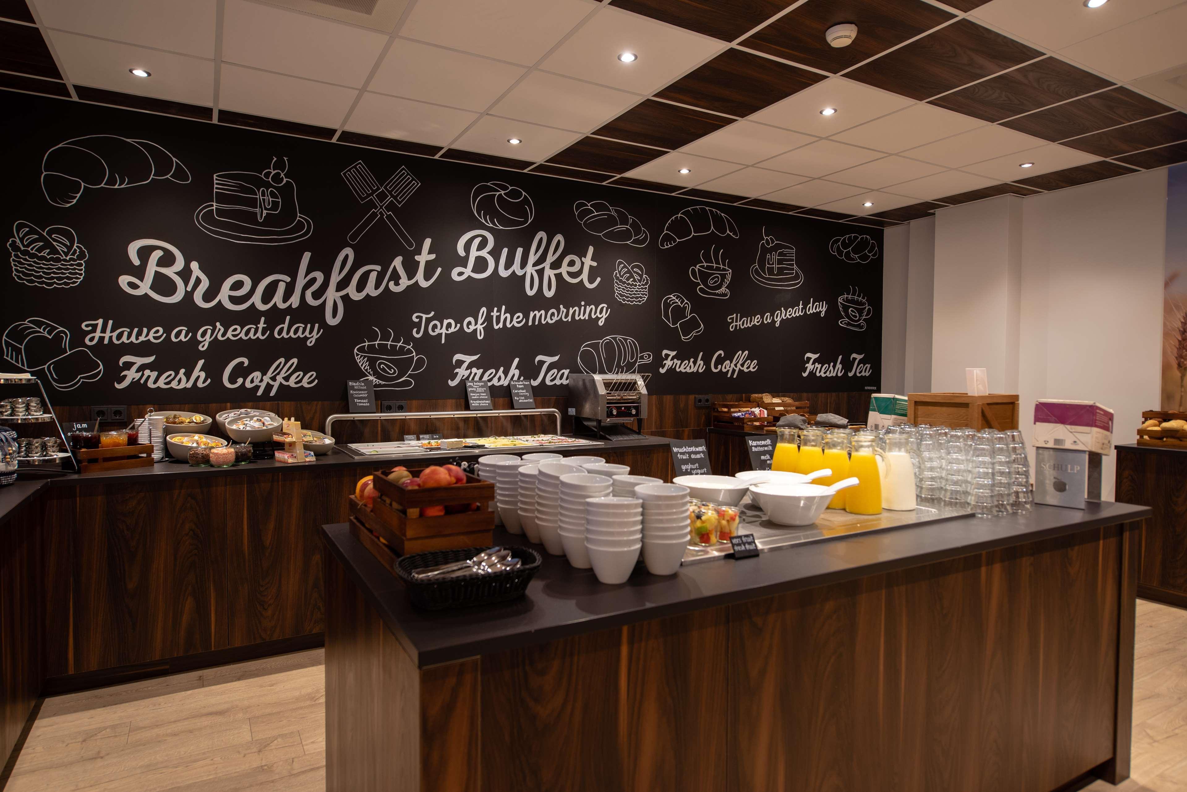 Hotel Western Airport & Conference Center 3*