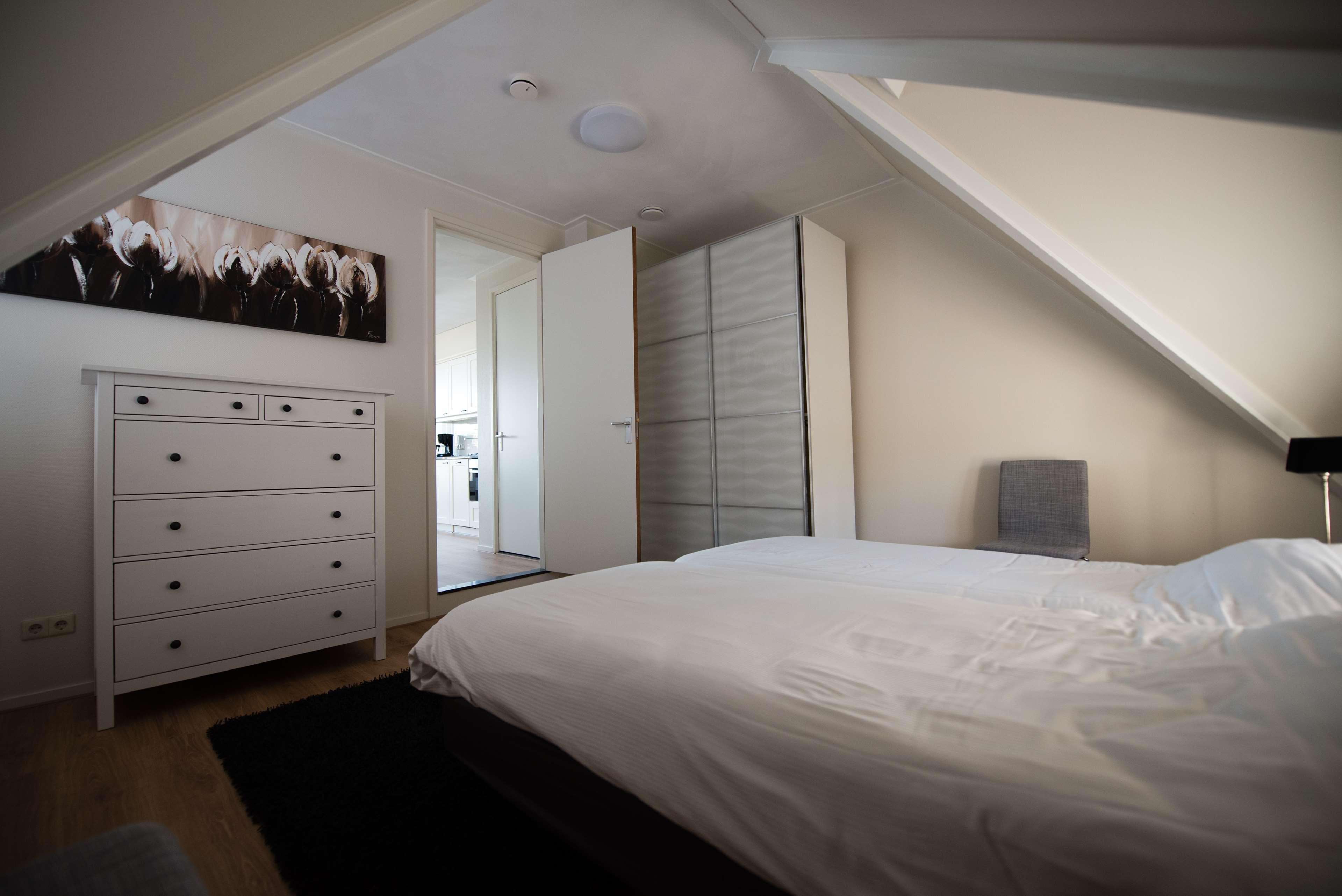 Hotel Western Airport & Conference Center 3*